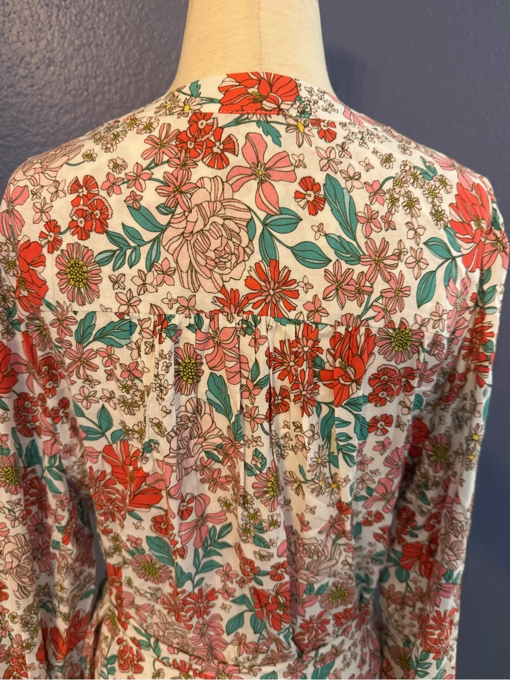 Tommy Hilfiger White Floral V-Neck Long Sleeve Tie-Waist Dress - Picture 5 of 9